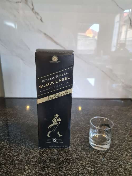 Johnnie Walker Black Label 12 Year Old 1 Litre