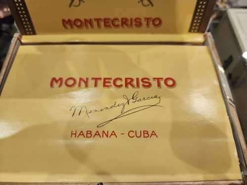 Montecristo No. 5 Cigars in a Box