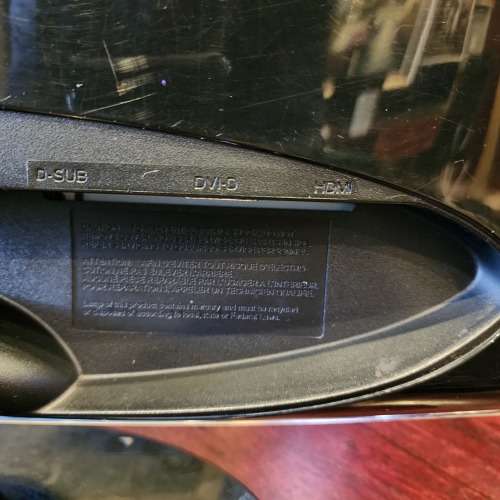 LG Flatron W2261VP-PF 22 Inch Full HD 1080P LCD HDMI Monitor