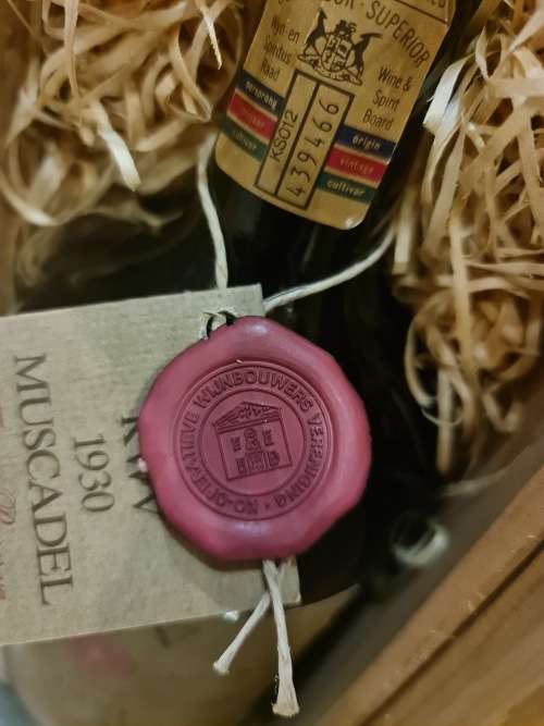 Rare 1930 KWV Muscadel in wooden box