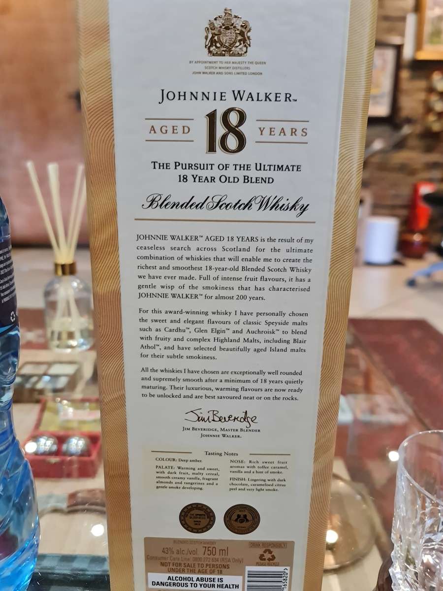 Johnnie Walker - The Pursuit of the Ultimate 18 Years Blend Whisky