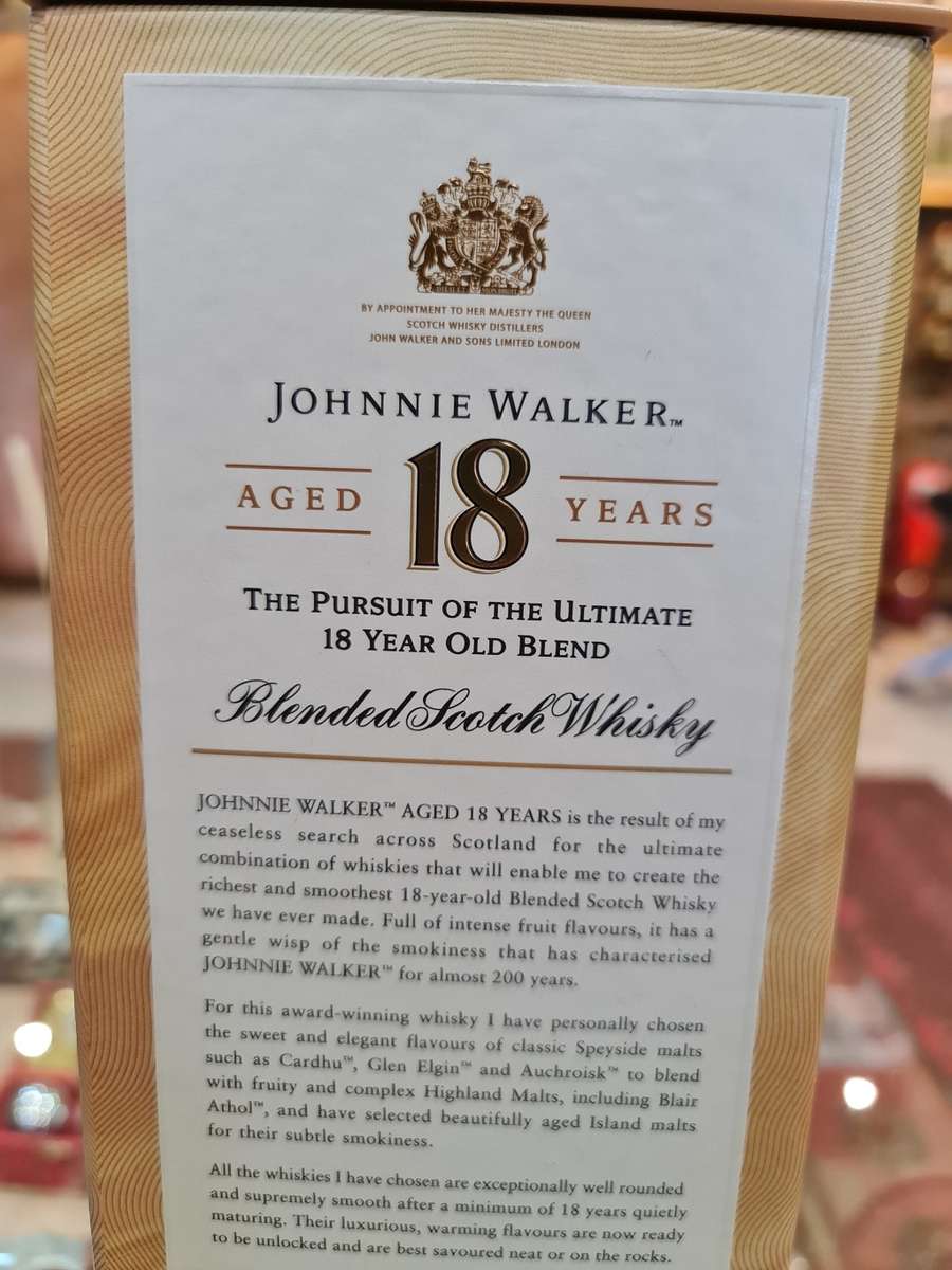 Johnnie Walker - The Pursuit of the Ultimate 18 Years Blend Whisky