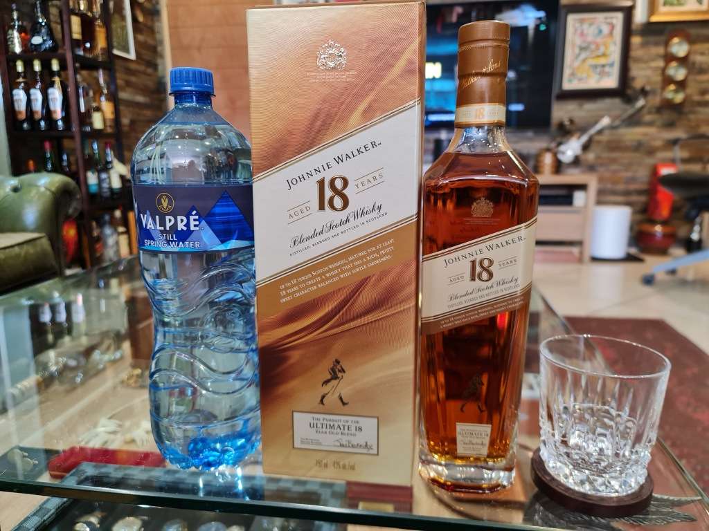 Johnnie Walker - The Pursuit of the Ultimate 18 Years Blend Whisky