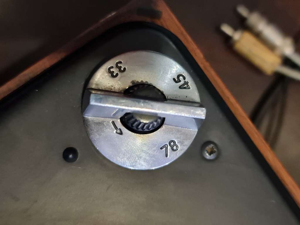 Scandinavian Radio & Television (SRT) Type 605 Turntable