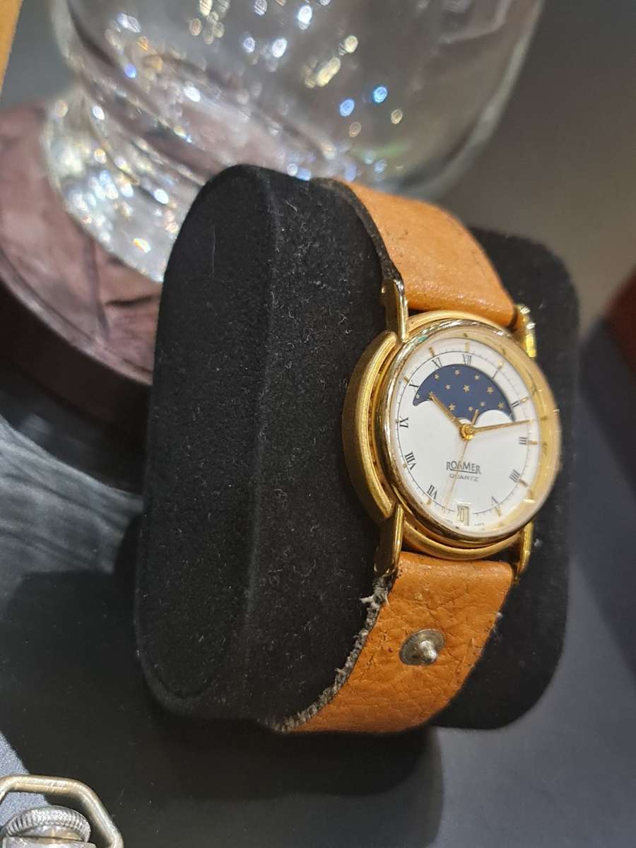 Roamer Quartz Moonphase Vintage Lady`s Watch