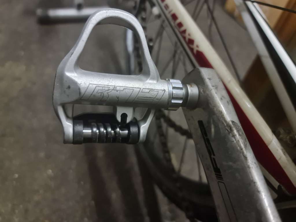 Giant Defy 9 Number 4 Road Bike and Lazer D2 Helmet