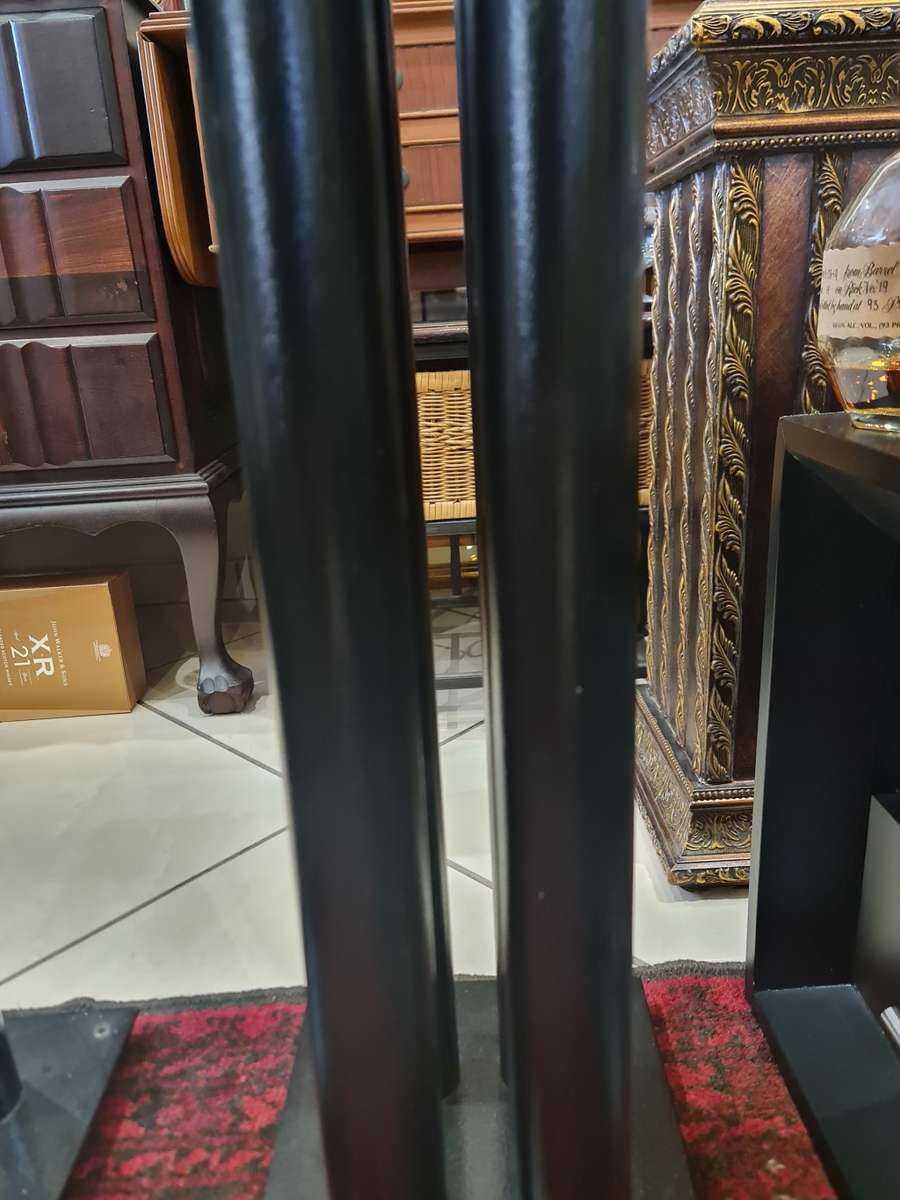 Monitor Audio Bronze 2 Bookshelf Speakers and Stands