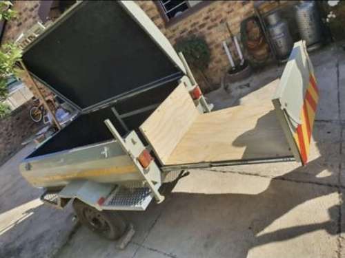 Rebuild Venter Trailer With Fitted Carpet And Slide In/Out Compartment