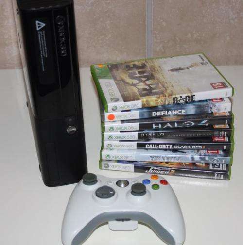 Xbox 360 (500GB) + 7 Games