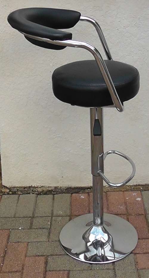 8 x Bar Chairs (Bid per Chair)