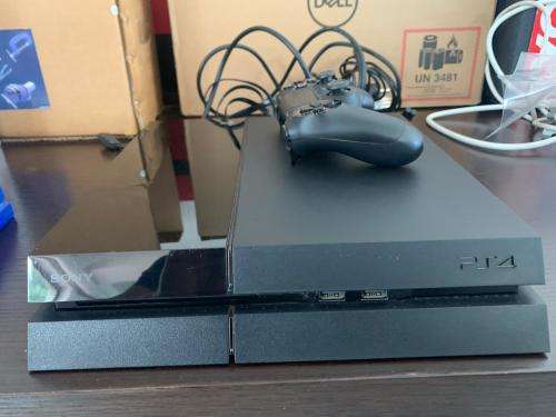 Playstation 4 (1TB) with 5 games