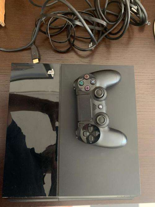 Playstation 4 (1TB) with 5 games
