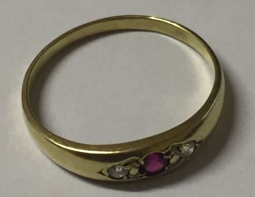 ***BARGAIN*** 9ct SOLID YELLOW LADIES GOLD RING SIZE 9 (FREE SHIPPING)