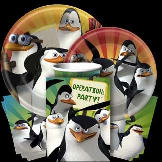 Penguins of Madagascar Fully Loaded  Party Kit for 16 + Buckets