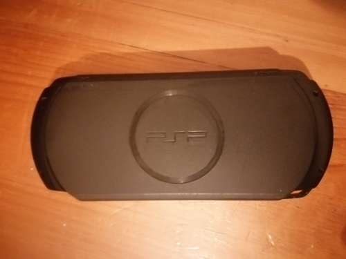 PSP gaming console E-1008 with 30+ games and 8GB memory card