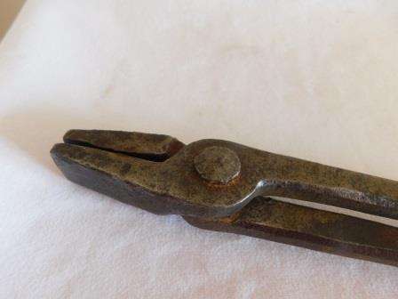 BLACKSMITH TOOL/PLIER