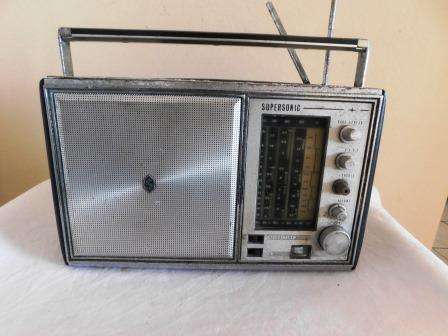 SUPERSONIC CONQUERER HI-FI 5 BAND FM-AM PORTABLE RADIO