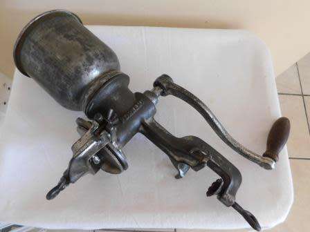 PORKERT COFFEE GRINDER NO 5