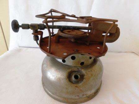 COLEMAN SINGLE BURNER CAMP STOVE - NOT TESTED