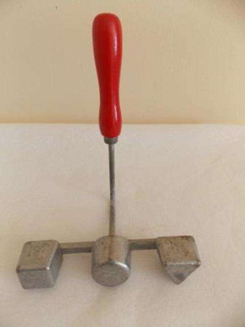 SNACKLE MAKER IN GOOD CONDITION