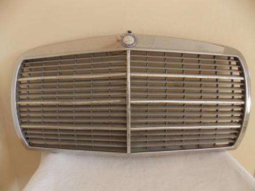 MERCEDES W123 CHROME GRILL
