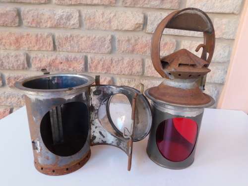 SA RAILWAYS LAMP WITH BLUE AND RED LENSES IN TACT