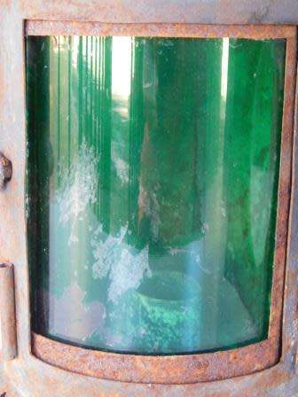 SA RAILWAYS LAMP WITH GREEN AND RED LENSES - RED LENS CRACKED