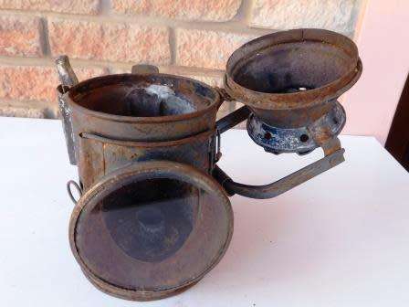 SA RAILWAYS LAMP WITH GREEN AND RED LENSES - RED LENS CRACKED