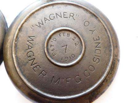 CAST IRON  WAFFLE MAKER