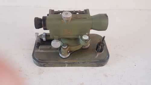 Small Wild Heerbrugg  Engineers Level No 10 with original steel case C1960's