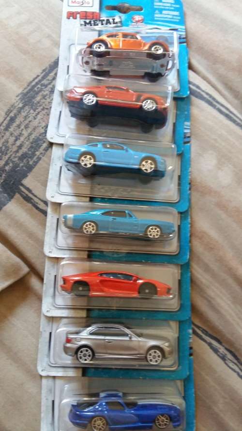 Maisto fresh Metal viper,bmw,lambo,dodge,mustang blue,mustang orange and beetle