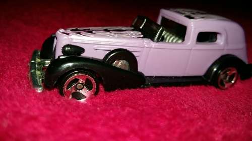 hotwheels hot wheels '35 Cadillac metal base