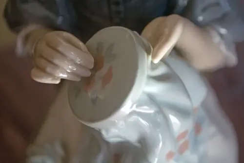 Retired Lladro `Embroidery Lady`