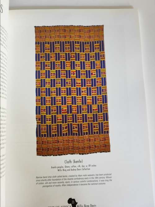 OUT OF AFRICA, SUB-SAHARAN TRADITIONAL ARTS - ROY SIEBER