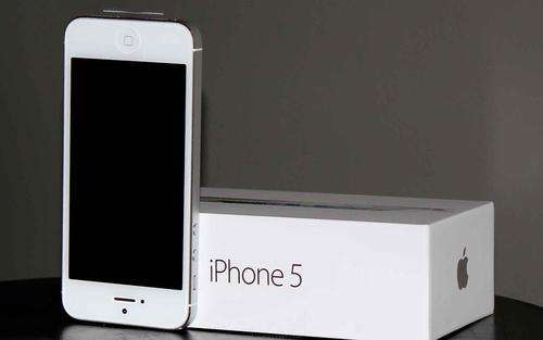 **AS NEW**ORIGINAL APPLE iPHONE 5 64GB WHITE WITH ALL ORIGINAL PACKAGING (ONLY USED FOR 1 WEEK)