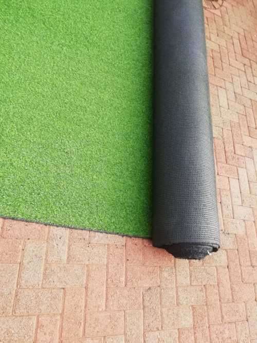 Artificial Grass - 25MM - 2M x 25M Roll - Green