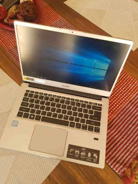 ACER SWIFT 3 **CORE I7 8th Gen**4GB DDR4 RAM**1TB HHD** LIKE NEW ***