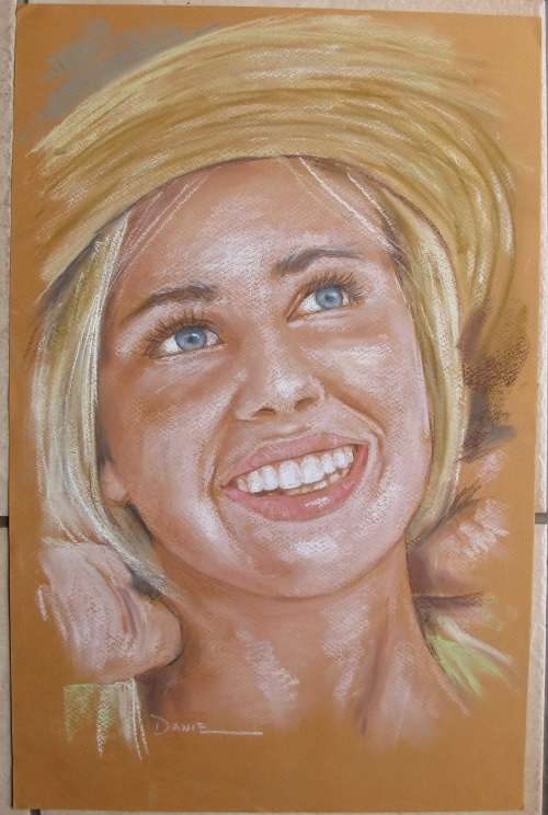 LADY SIMILING - PASTEL PAINTING BY DJ CRONJE
