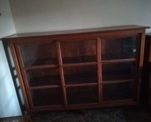 Exquisite Large Vintage Oregon Pine Display Cabinet. 1.68cm Length, 44cm Width, 1.20cm Height.