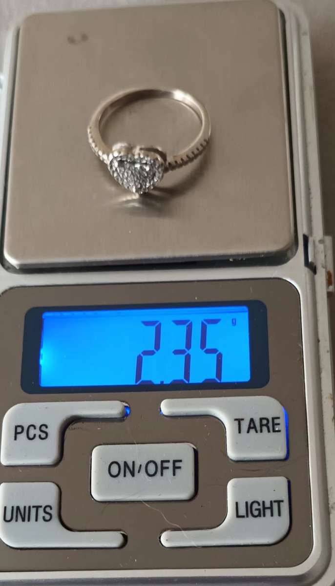 Sterling Silver & Marcasite Heart shaped ring. 2.35g. Size P.