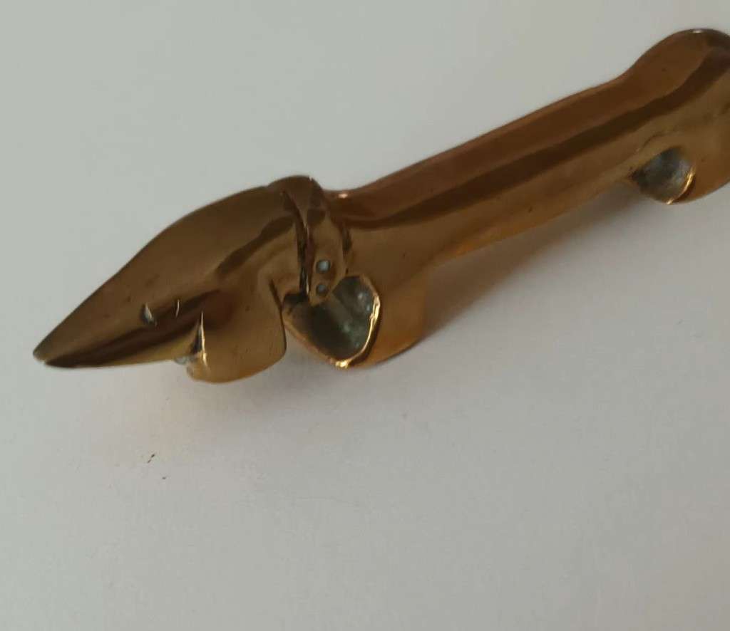 Brass. Dachshund. Length 10.5cm. Height 2cm.