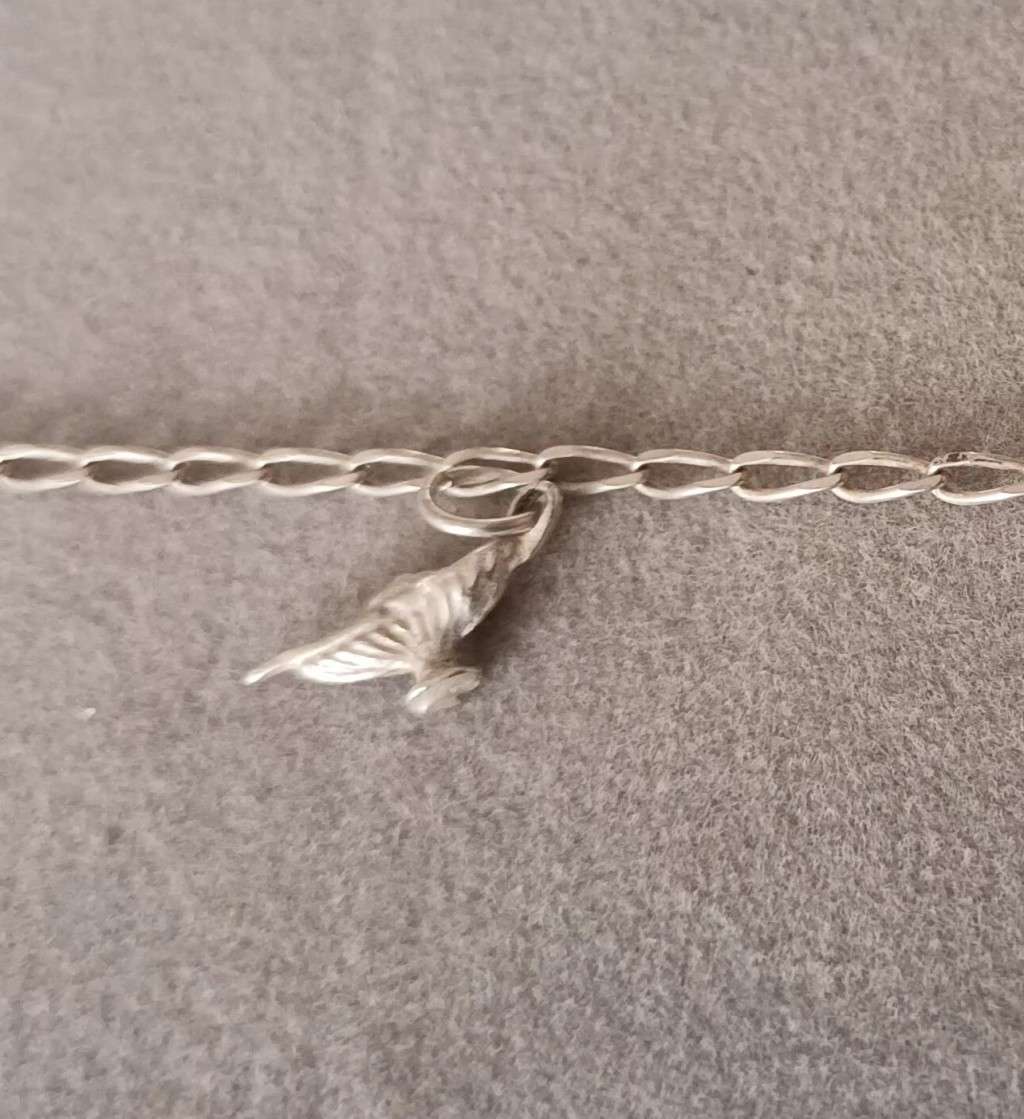 Sterling Silver Charm Bracelet. 3.1g. 18cm.