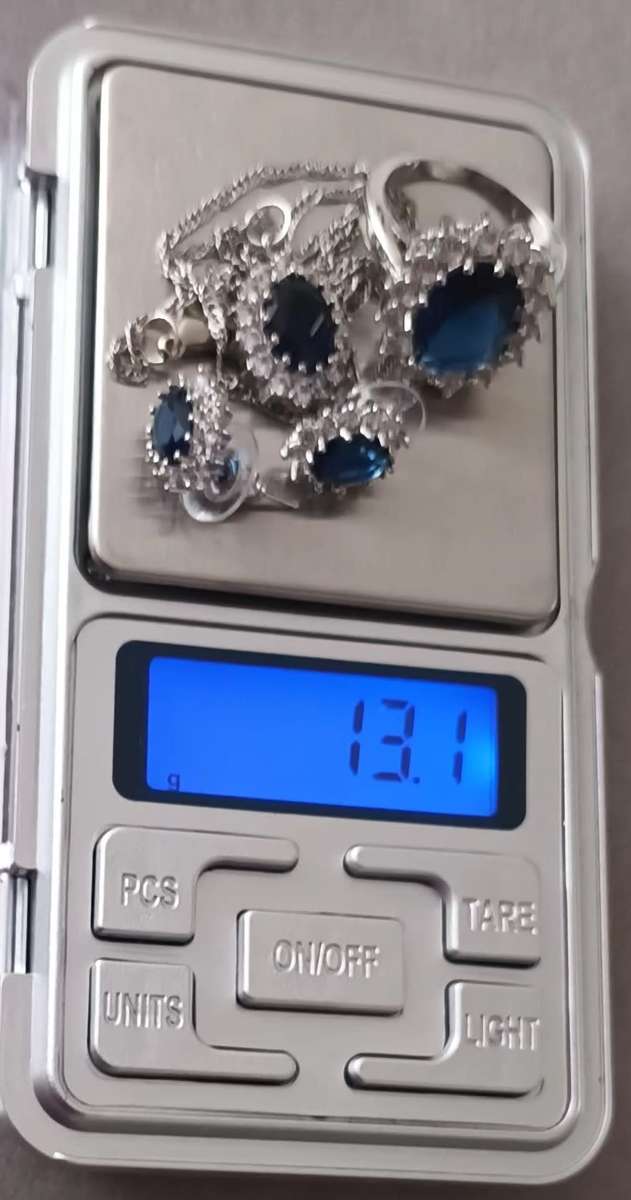 Fashion Jewellery Set. Necklace, Earrings & Ring size Q.