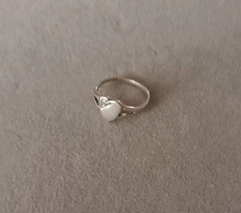 Sterling Silver Signet Ring. 1.6g. Size M.