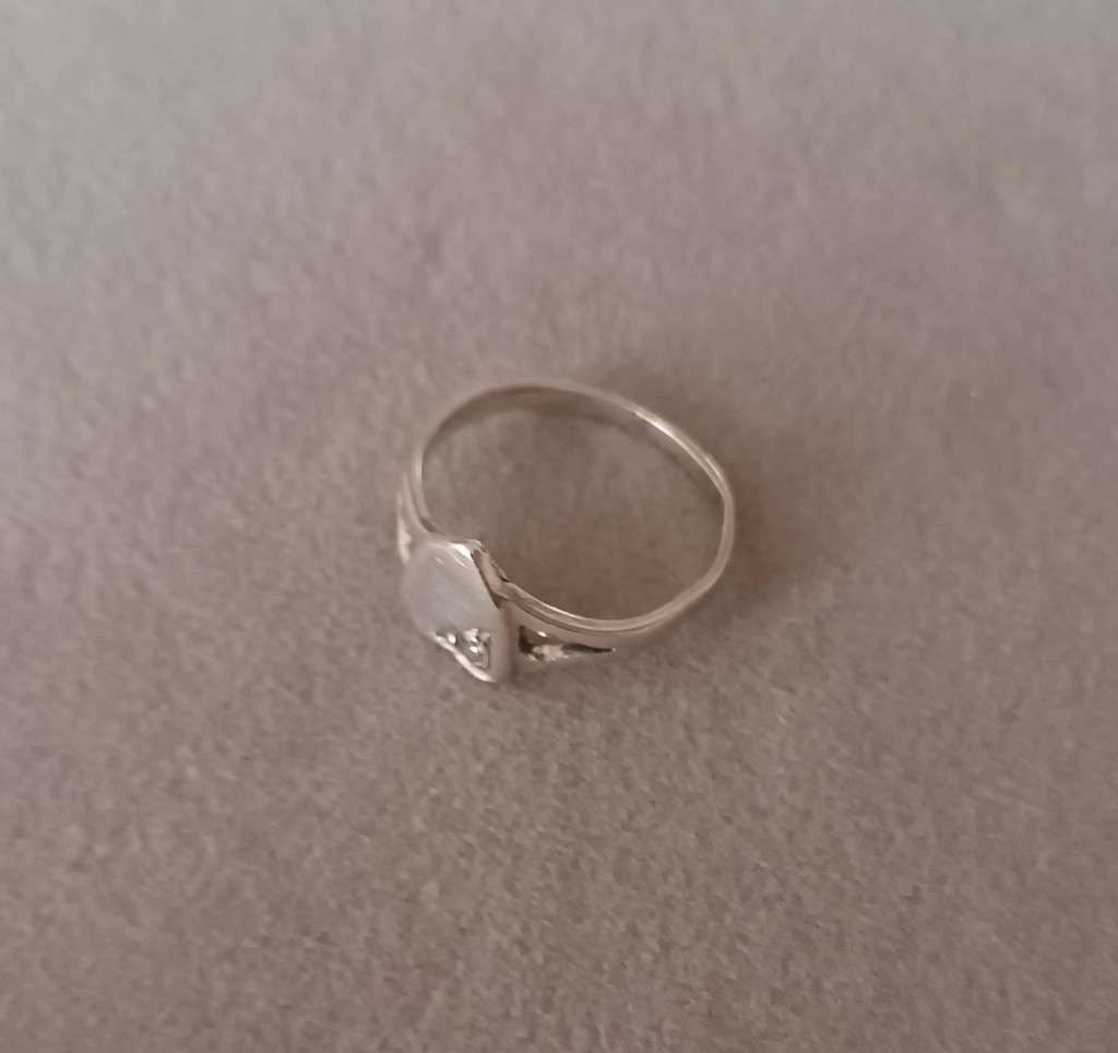 Sterling Silver Signet Ring. 1.6g. Size M.