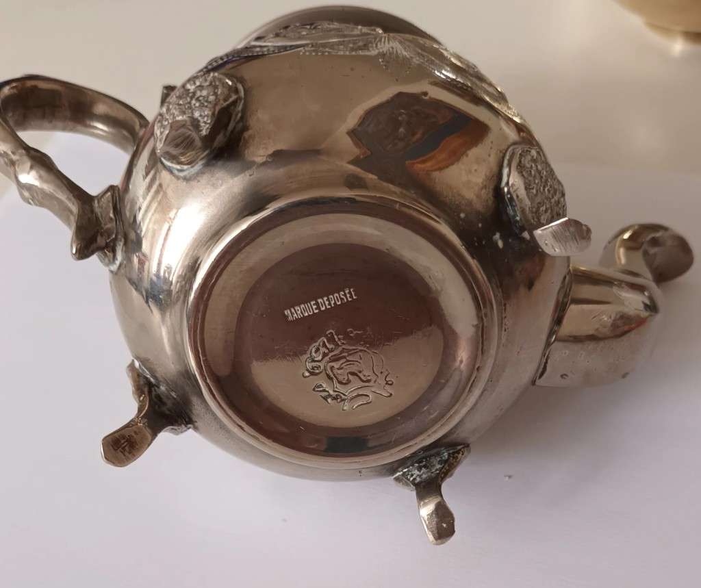 2 Cup Hand Etched Teapot. MARQUE DEPOSEe Hallmark.