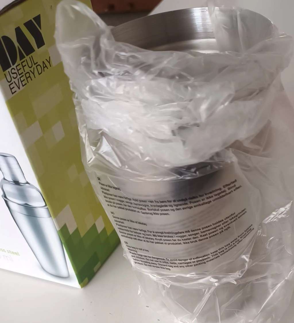 Stainless Steel Cocktail Shaker. 550ml. New.