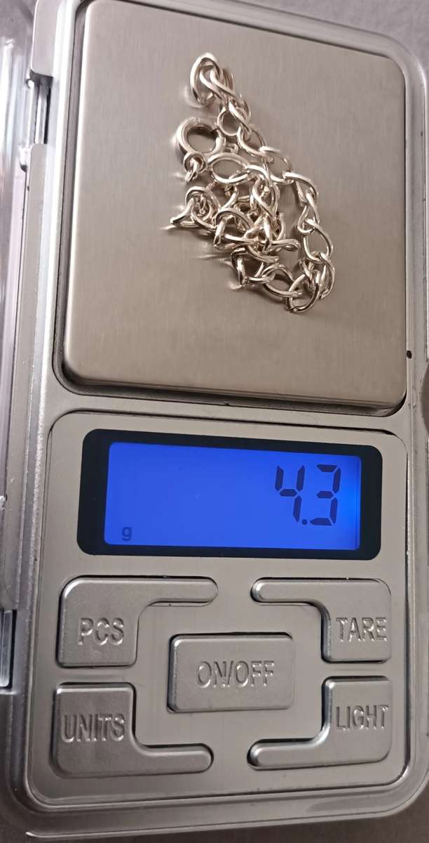 Sterling Silver Bracelet. 4.3g. 18cm.