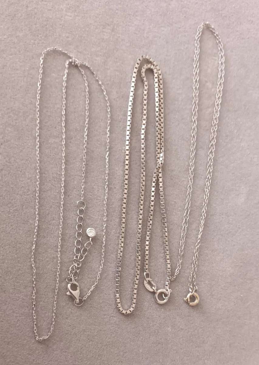 Sterling Silver Necklaces x3. 6.7g.