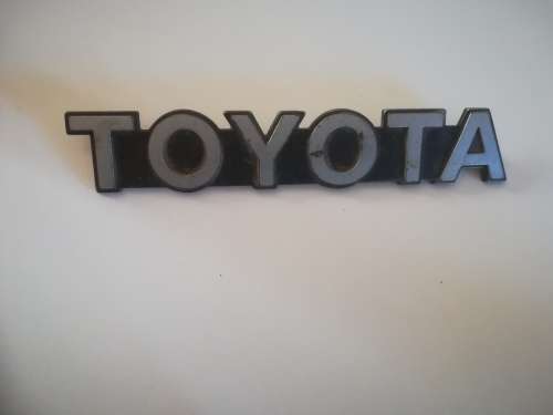 1984-1989 Toyota 4Runner Pickup Truck FACTORY Front Grille Badge Emblem